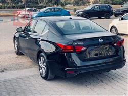 نيسان ألتيما